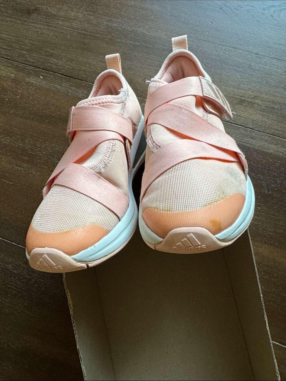 Size 2 girls adidas fortarun  running shoes - Picture 10 of 16